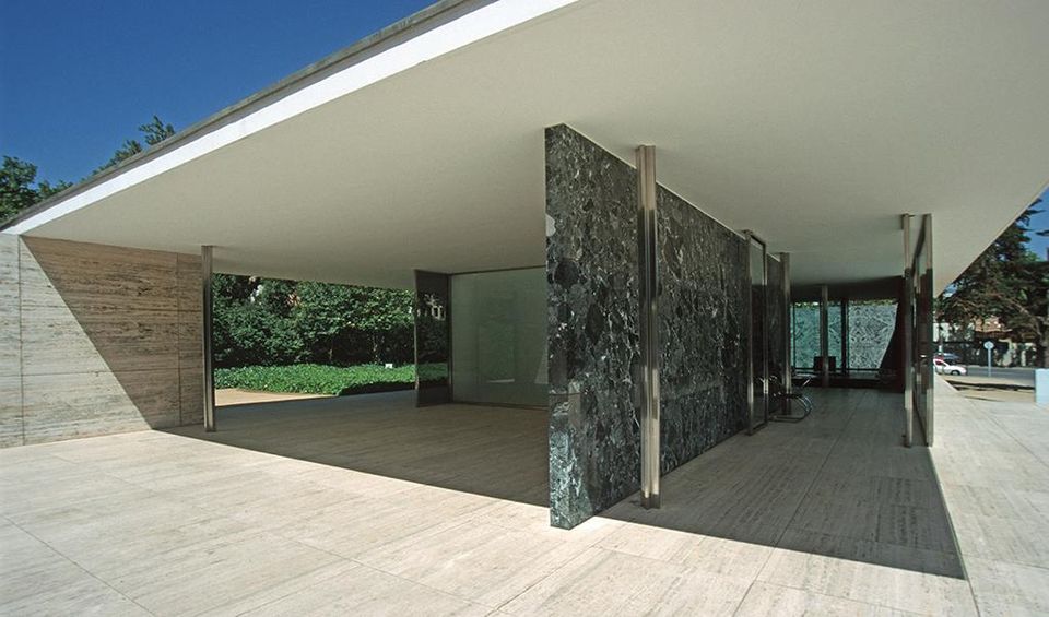 960px-Barcelona_mies_v_d_rohe_pavillon_weltausstellung1999_03