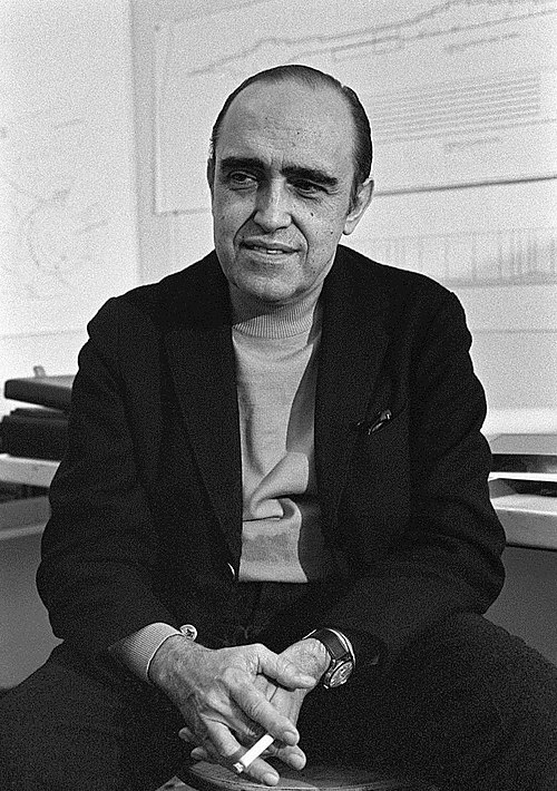 Oscar Niemeyer vào năm 1968