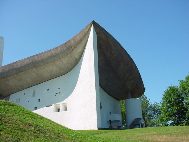 Nhà nguyện Notre-Dame-du-Haut ở Ronchamp (1950–1955)